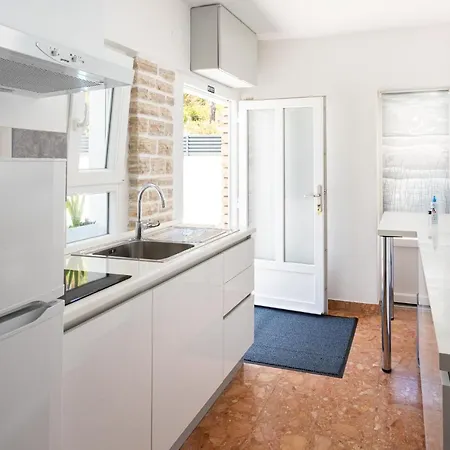 Holiday home Entire Private Floor With Own Pool And Entrance Primosten