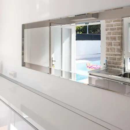 Holiday home Entire Private Floor With Own Pool And Entrance