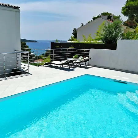 Holiday home Entire Private Floor With Own Pool And Entrance Primosten