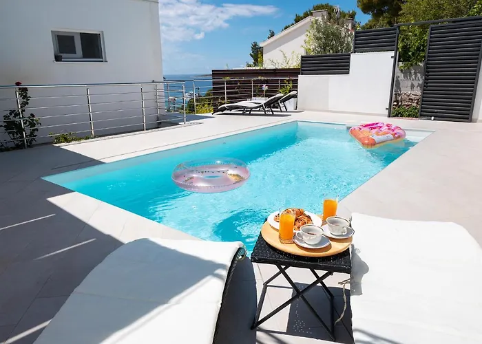 Prázdninový dům Entire Private Floor With Own Pool And Entrance