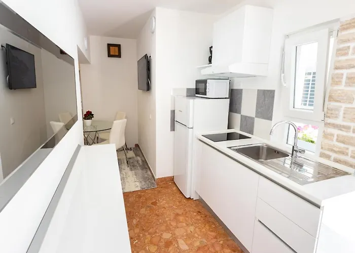 Entire Private Floor With Own Pool And Entrance Prázdninový dům *