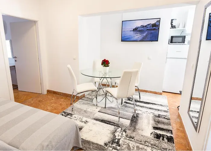 Entire Private Floor With Own Pool And Entrance * Primošten