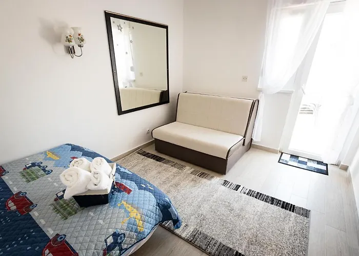 Entire Private Floor With Own Pool And Entrance 別荘 プリモシュテン