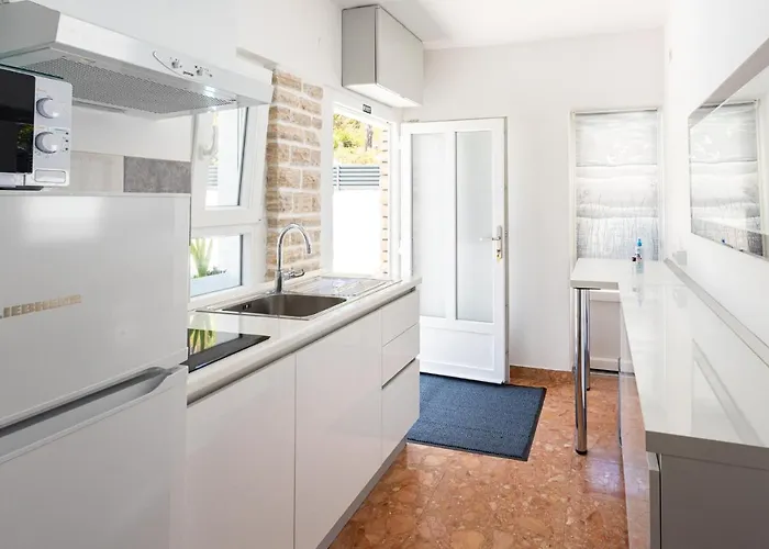 Prázdninový dům Entire Private Floor With Own Pool And Entrance Primošten