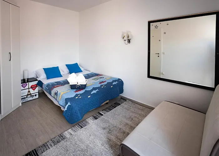 Entire Private Floor With Own Pool And Entrance Primošten