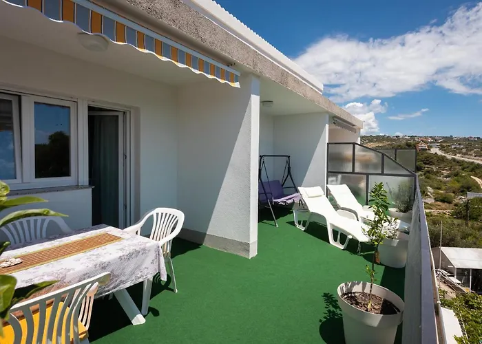 Entire Private Floor With Own Pool And Entrance Primošten